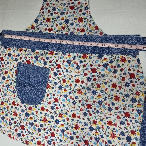 Vintage Vibe Apron With Tie Waist And Pocket Floral Print Apron - Picture 4 of 5